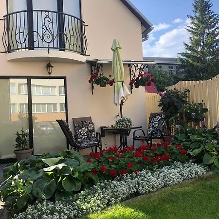 Guest House Nika - Cottages And Rooms In The Heart Of Palanga City Center エクステリア 写真
