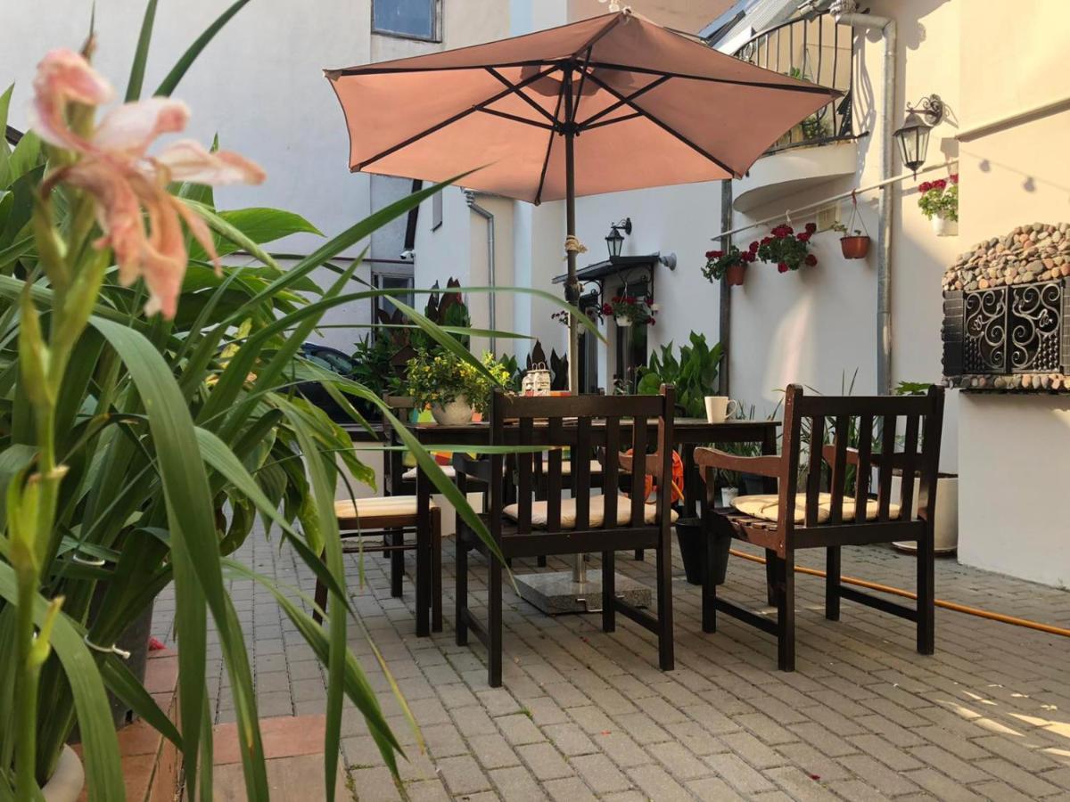 Guest House Nika - Cottages And Rooms In The Heart Of Palanga City Center エクステリア 写真