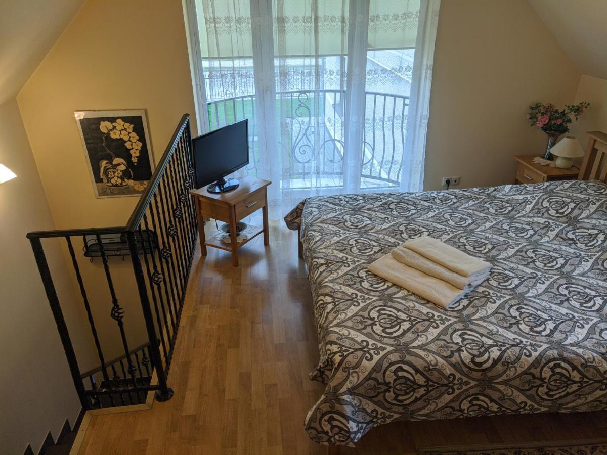 Guest House Nika - Cottages And Rooms In The Heart Of Palanga City Center エクステリア 写真