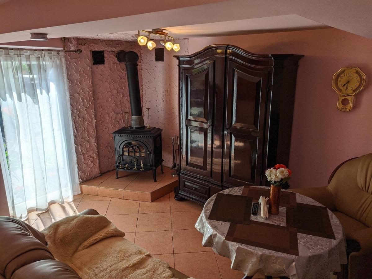 Guest House Nika - Cottages And Rooms In The Heart Of Palanga City Center エクステリア 写真